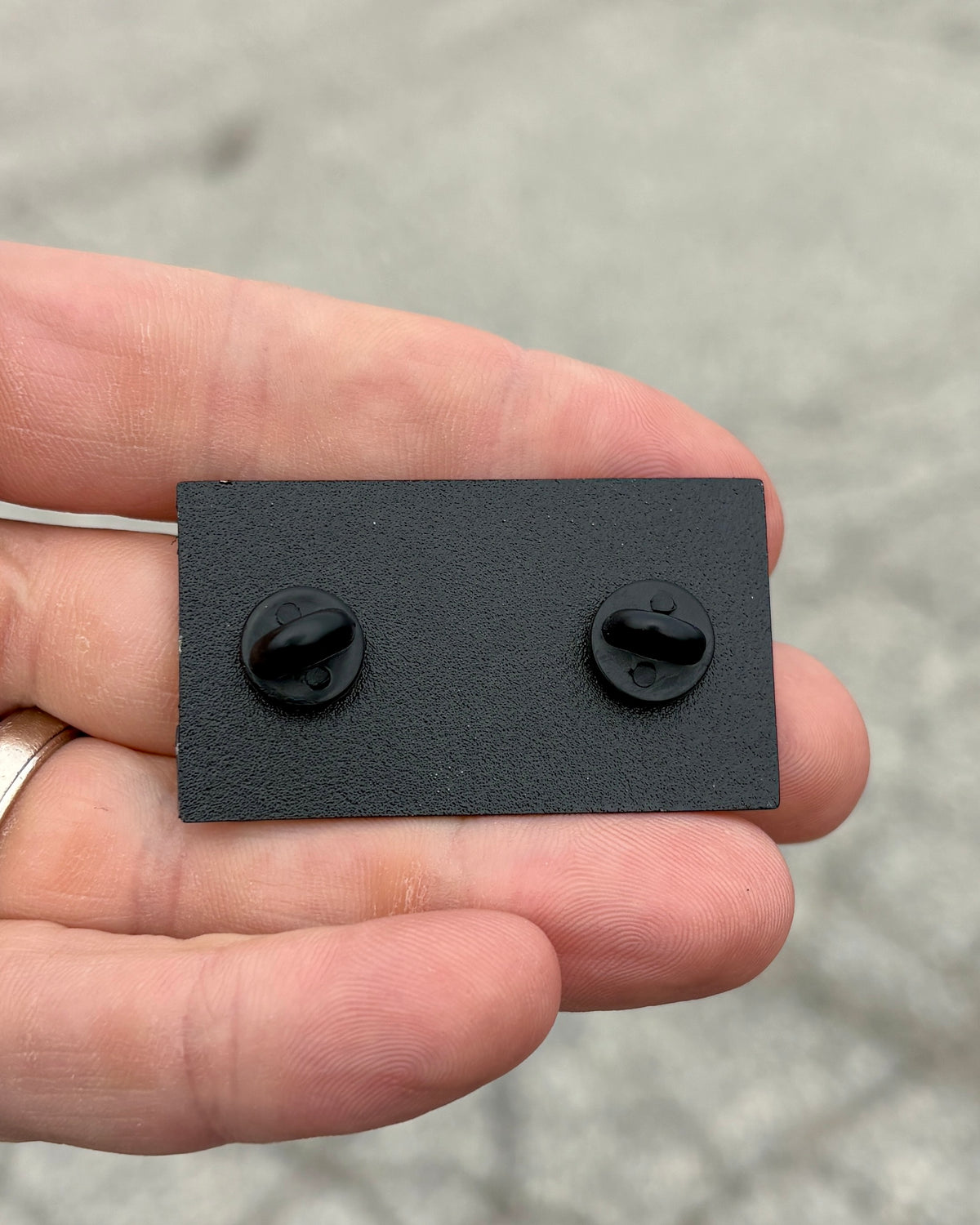 Modern Warfare 2 Terminal Enamel Pin - Back Side